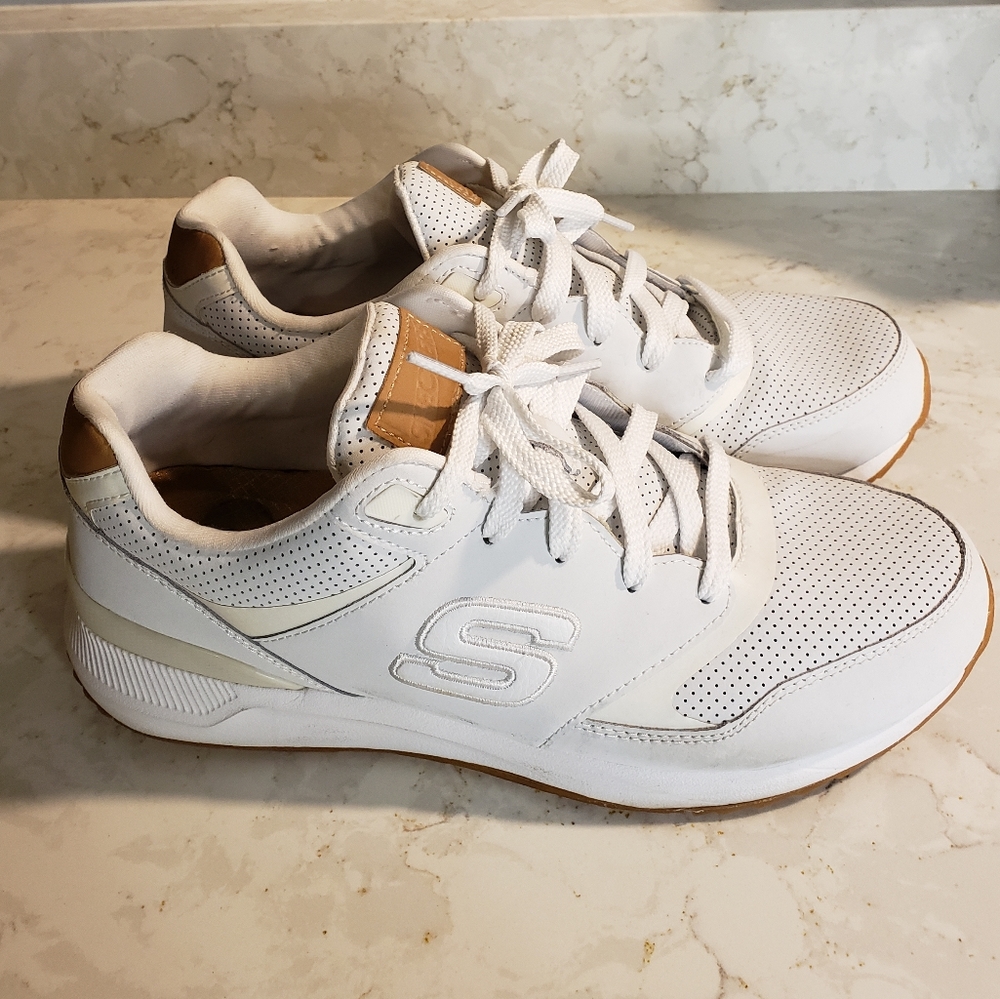 Sketchers Sneakers Shoes Size 10